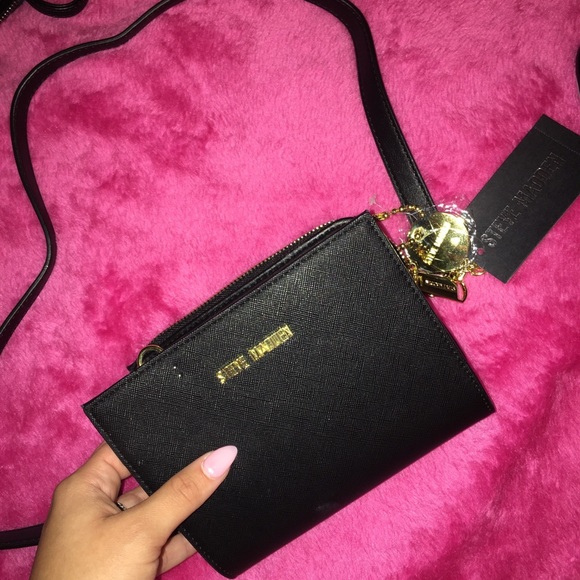Steve Madden Handbags - Steve Madden crossbody
